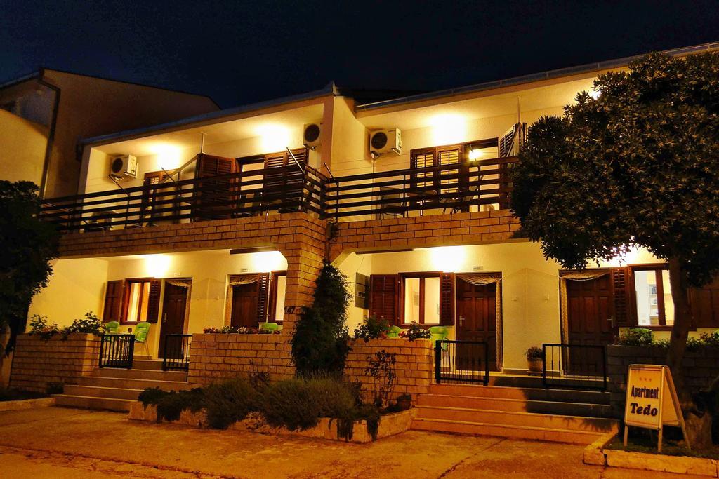 Holiday Home Apartment Tedo เคล็ค ภายนอก รูปภาพ