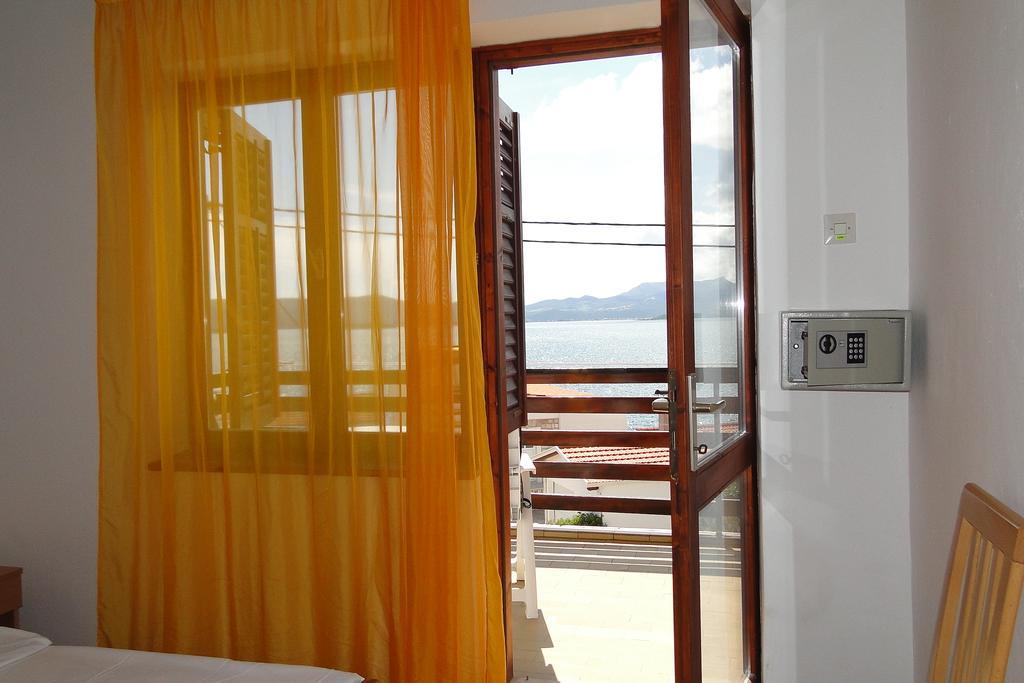 Holiday Home Apartment Tedo เคล็ค ภายนอก รูปภาพ