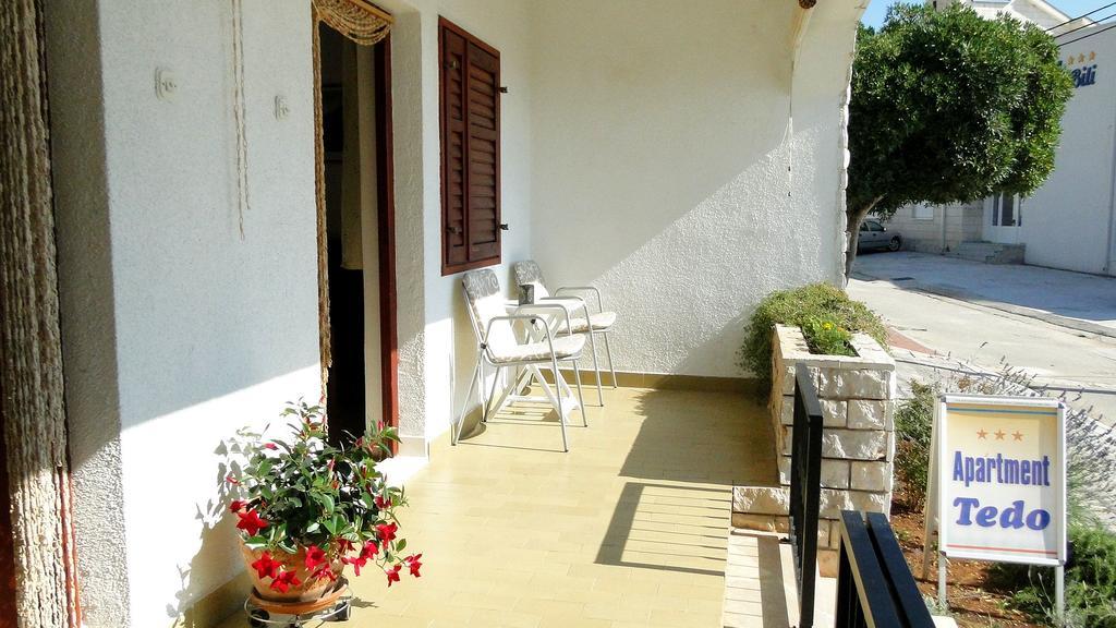 Holiday Home Apartment Tedo เคล็ค ภายนอก รูปภาพ