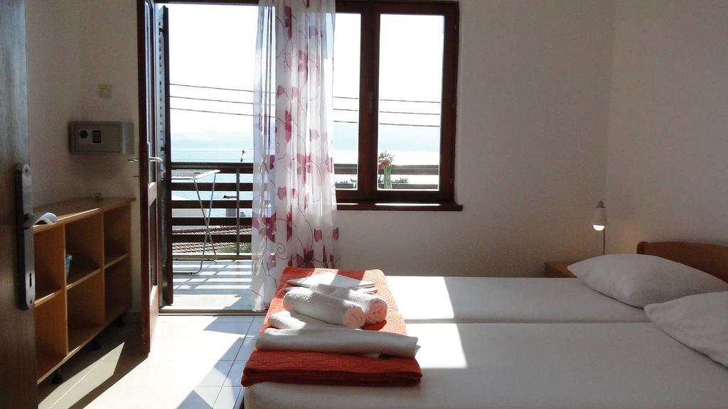 Holiday Home Apartment Tedo เคล็ค ภายนอก รูปภาพ