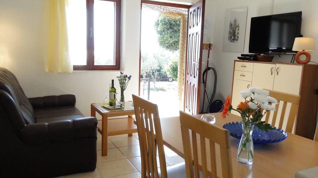Holiday Home Apartment Tedo เคล็ค ภายนอก รูปภาพ