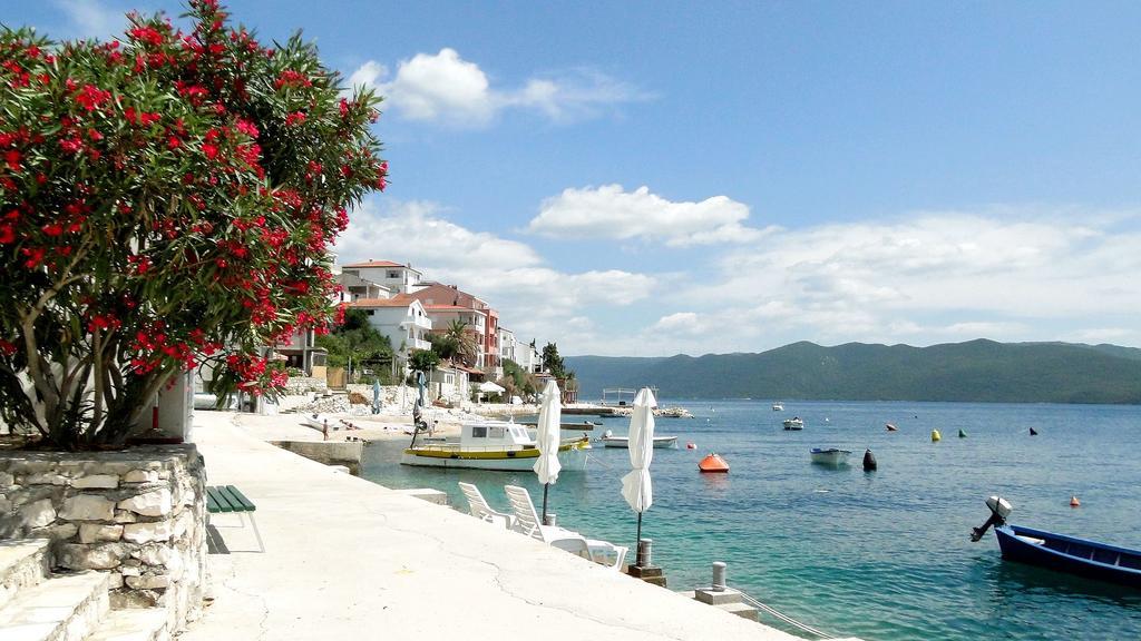 Holiday Home Apartment Tedo เคล็ค ภายนอก รูปภาพ